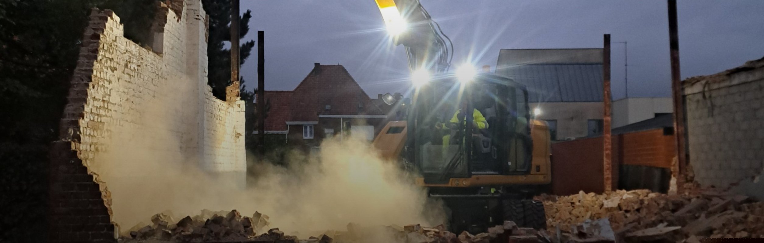 Grondwerken Maes aan het werk